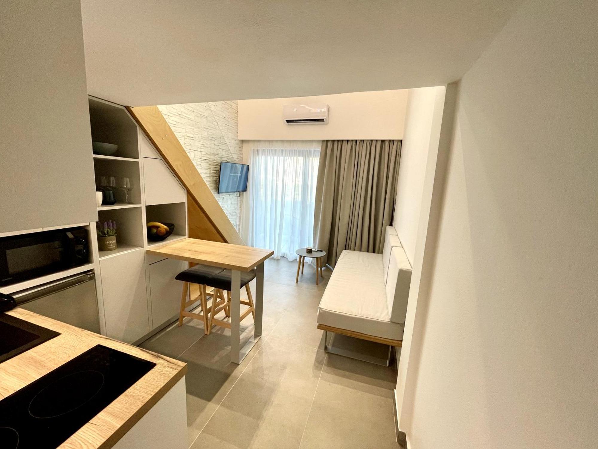 Aelia Suites Istron エクステリア 写真